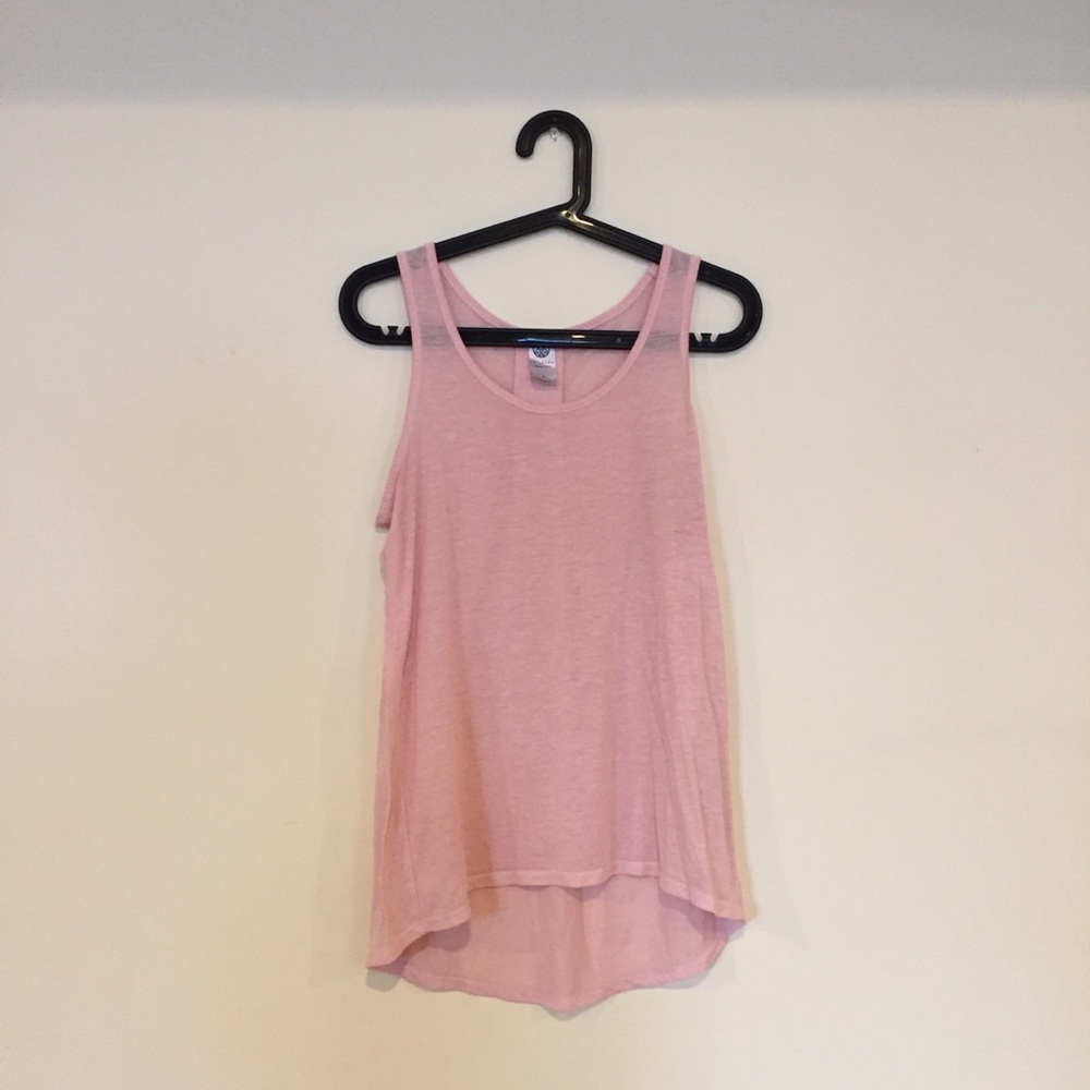 pink tank top